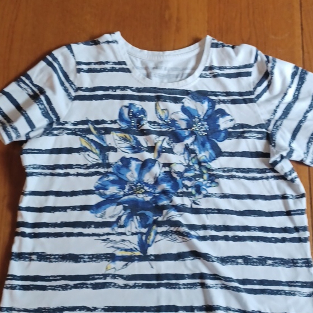 Short sleeve striped tee